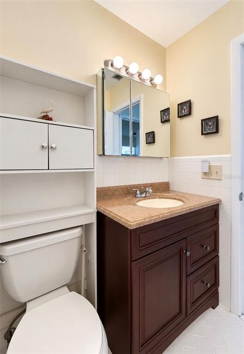 For Sale: $109,900 (1 beds, 1 baths, 874 Square Feet)