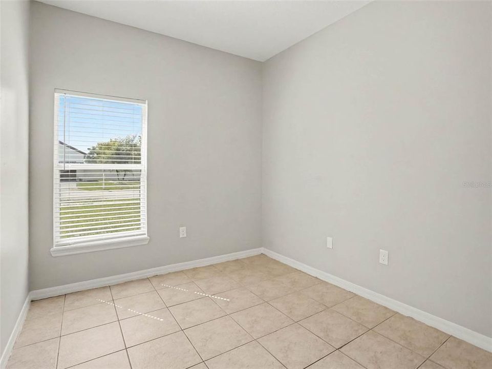 For Sale: $349,900 (4 beds, 2 baths, 1470 Square Feet)