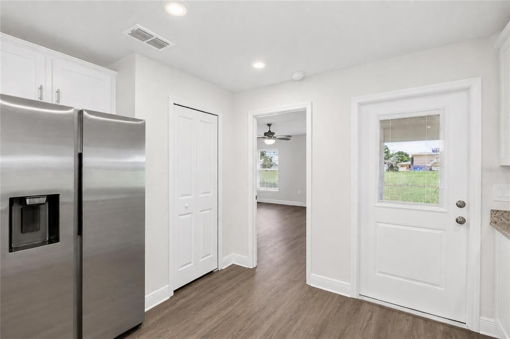 For Sale: $319,900 (3 beds, 2 baths, 1537 Square Feet)