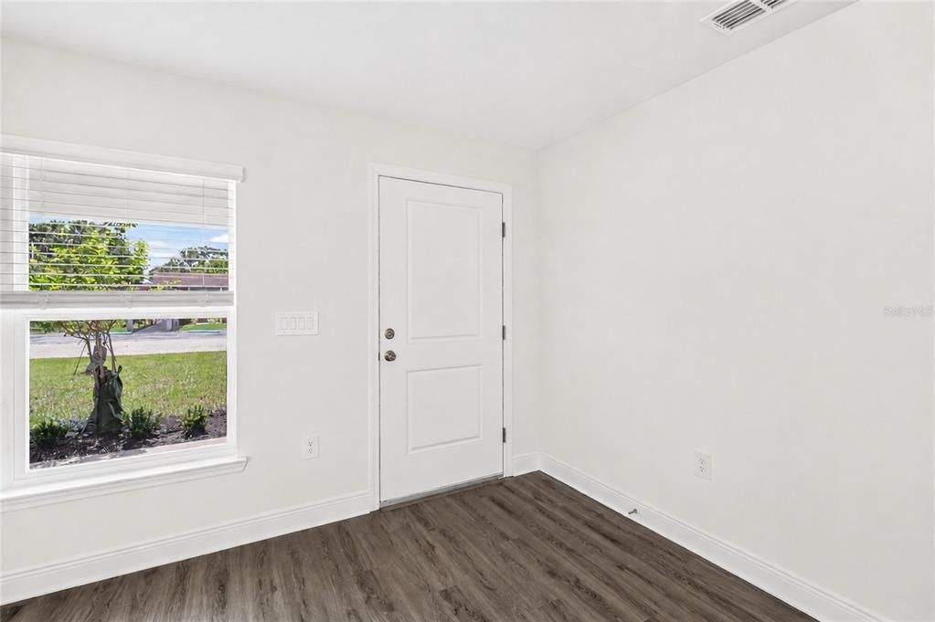 For Sale: $319,900 (3 beds, 2 baths, 1537 Square Feet)