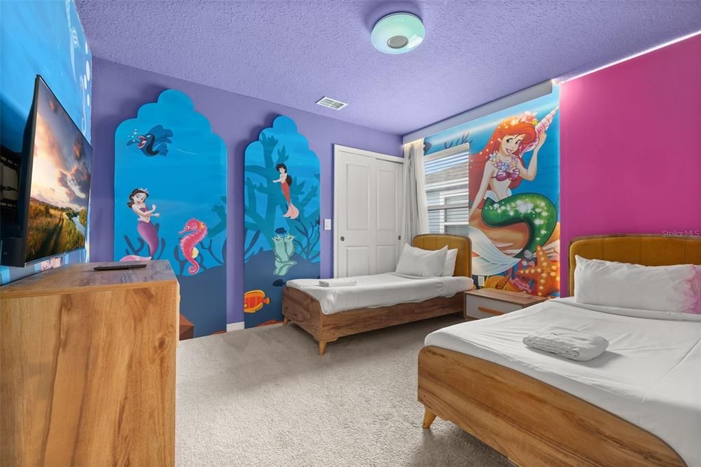 For Sale: $1,049,000 (8 beds, 5 baths, 4025 Square Feet)