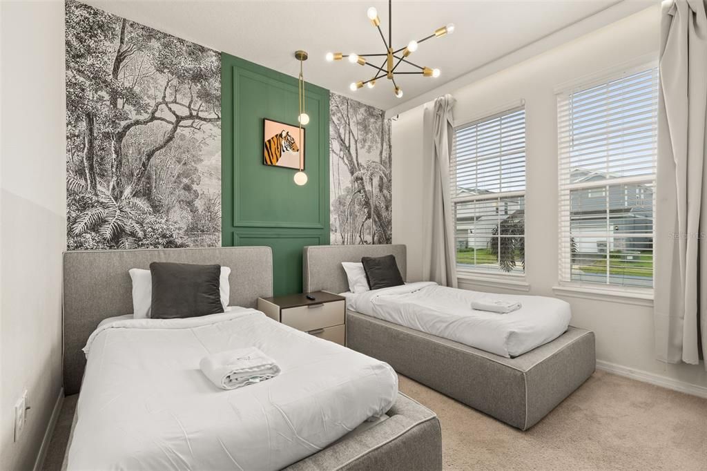 For Sale: $1,049,000 (8 beds, 5 baths, 4025 Square Feet)