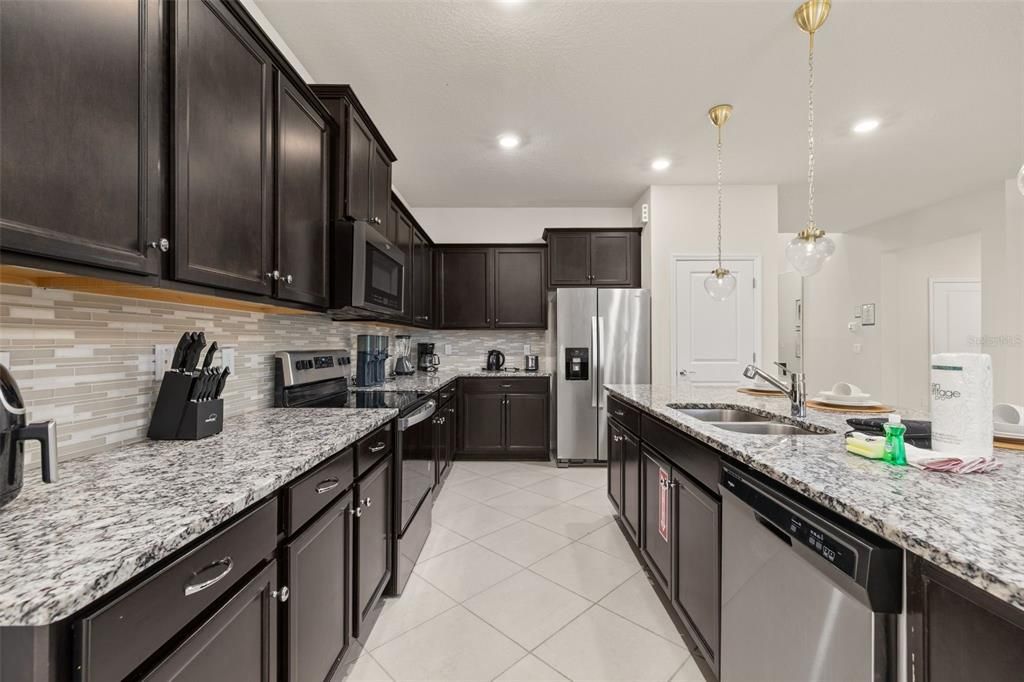 For Sale: $1,049,000 (8 beds, 5 baths, 4025 Square Feet)