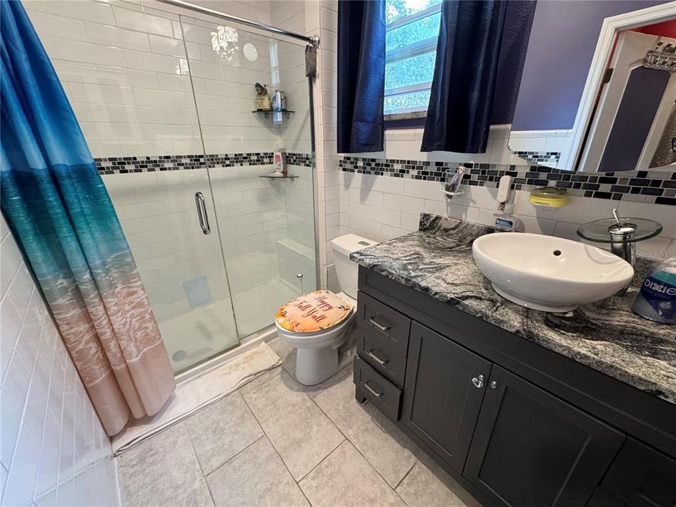 For Sale: $550,000 (5 beds, 4 baths, 2091 Square Feet)