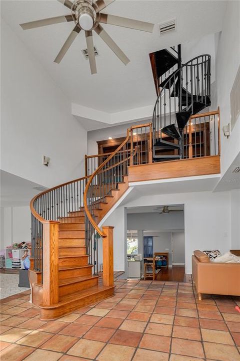 For Sale: $999,000 (6 beds, 5 baths, 4062 Square Feet)