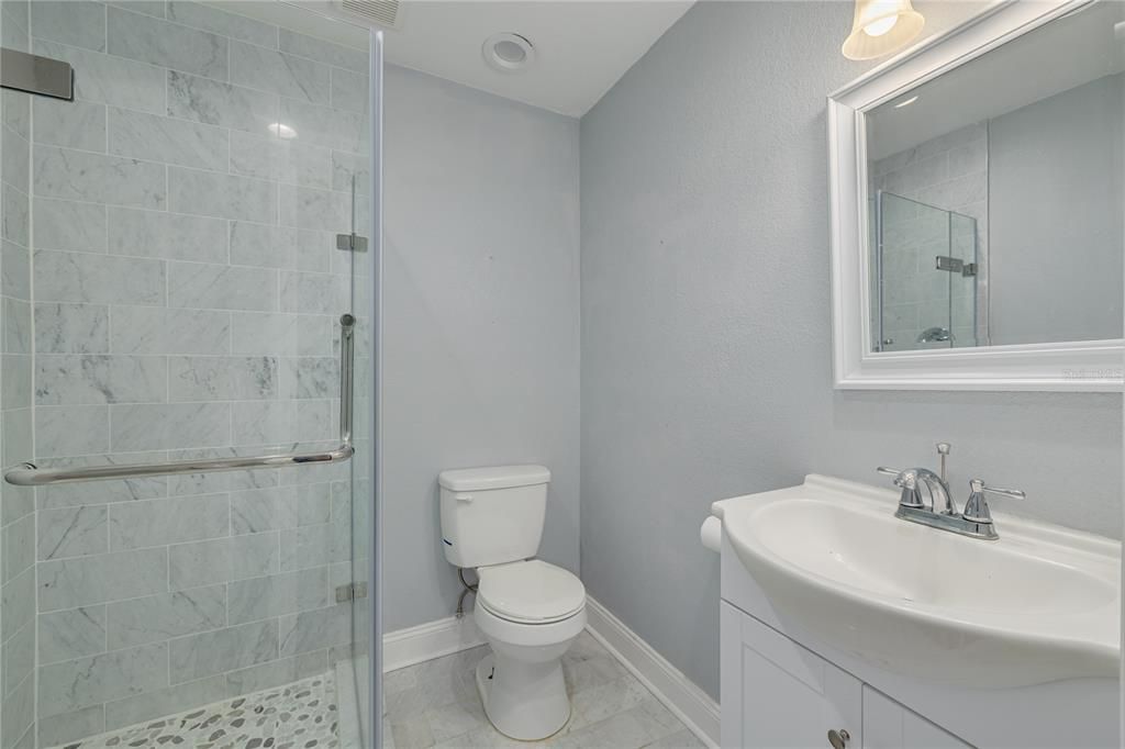 For Sale: $999,000 (6 beds, 5 baths, 4062 Square Feet)