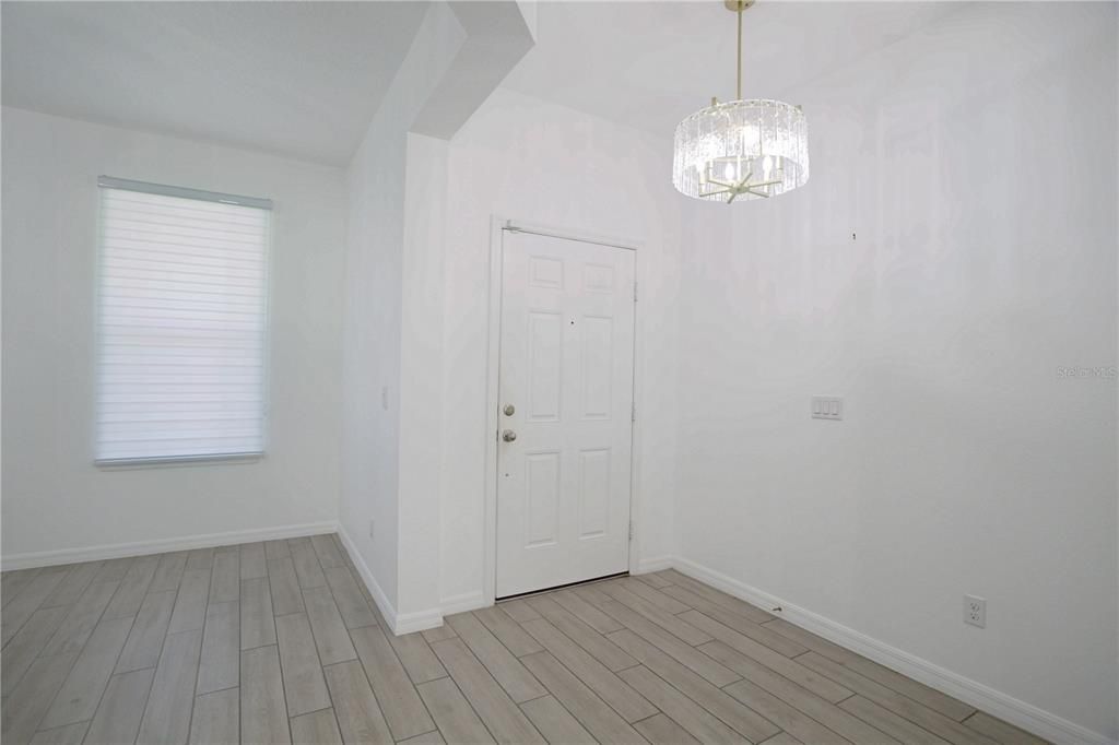 For Rent: $3,250 (5 beds, 3 baths, 2548 Square Feet)