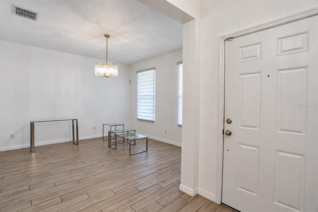 For Rent: $3,250 (5 beds, 3 baths, 2548 Square Feet)