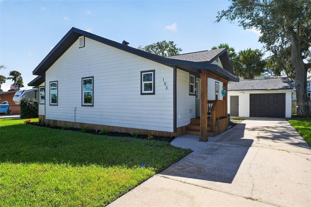 На продажу: $389,900 (2 спален, 3 ванн, 1148 Квадратных фут)