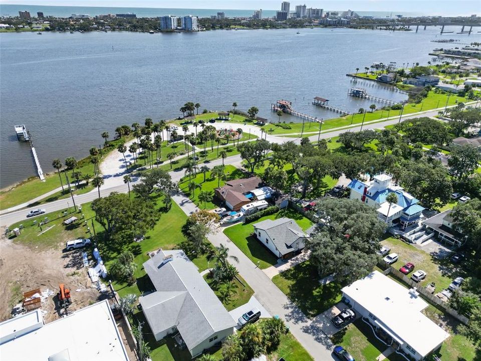 На продажу: $389,900 (2 спален, 3 ванн, 1148 Квадратных фут)