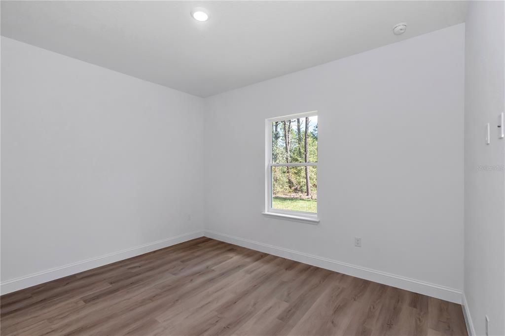 For Sale: $249,000 (3 beds, 2 baths, 1427 Square Feet)