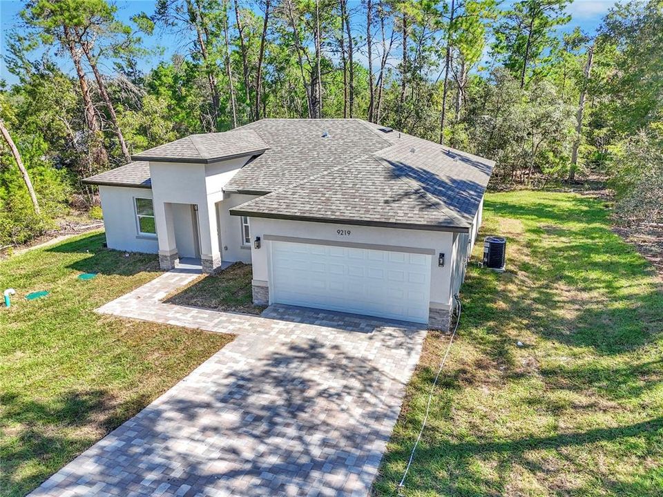 For Sale: $249,000 (3 beds, 2 baths, 1427 Square Feet)