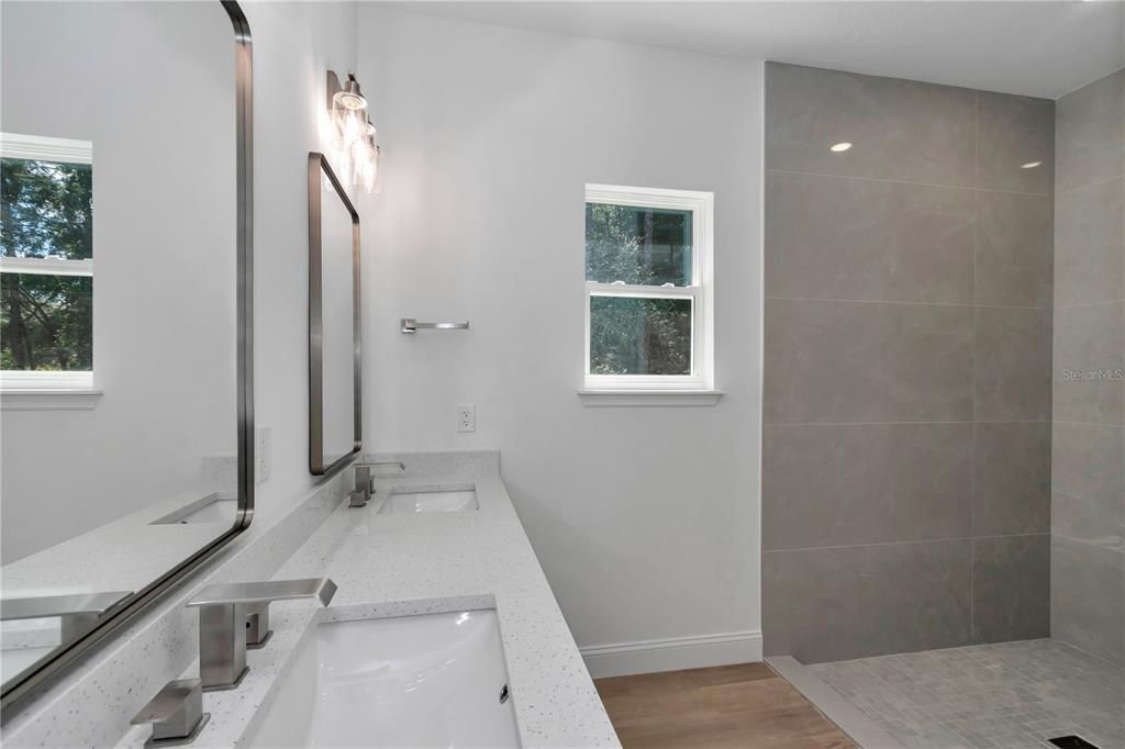For Sale: $249,000 (3 beds, 2 baths, 1427 Square Feet)