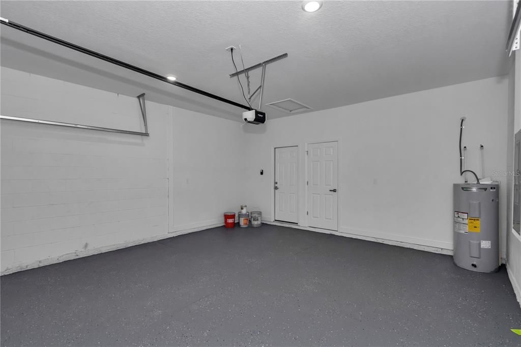 For Sale: $249,000 (3 beds, 2 baths, 1427 Square Feet)
