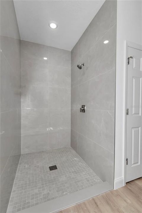 For Sale: $249,000 (3 beds, 2 baths, 1427 Square Feet)