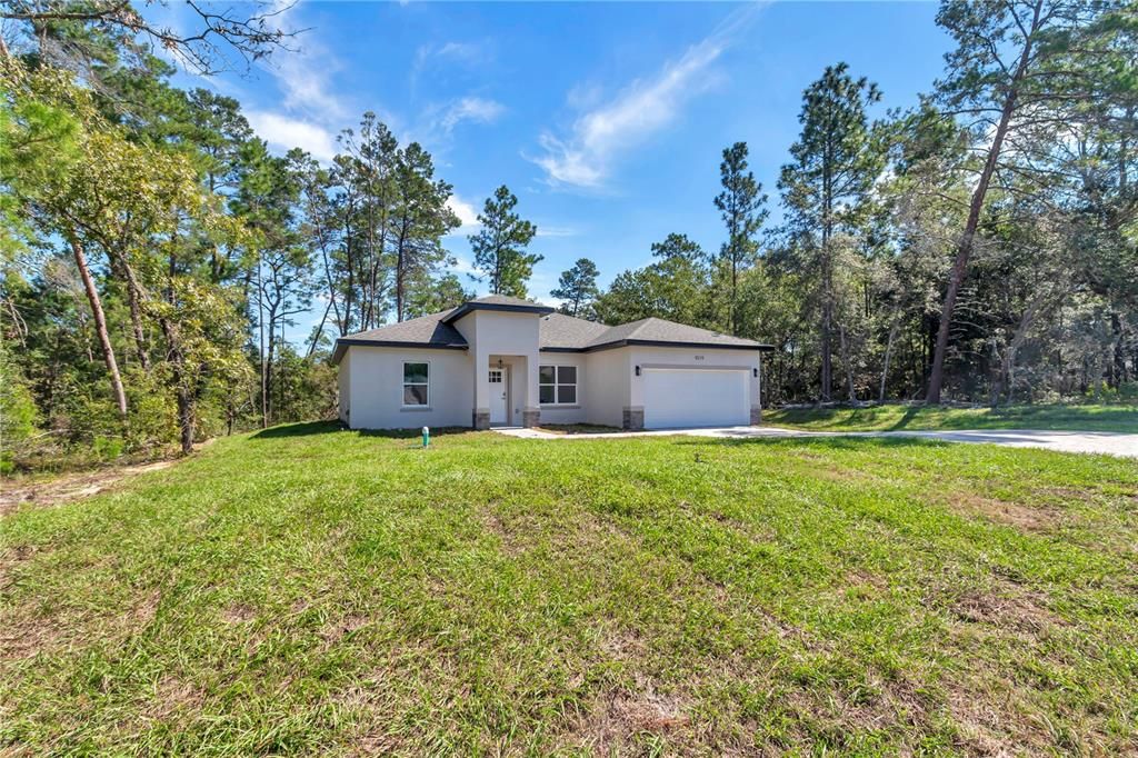 For Sale: $249,000 (3 beds, 2 baths, 1427 Square Feet)