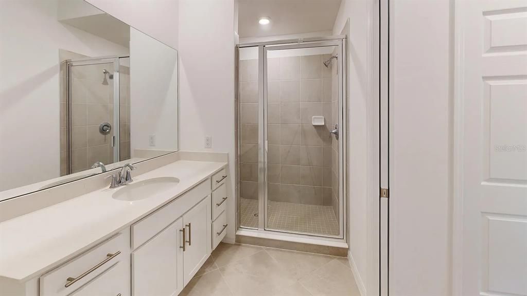 For Rent: $2,000 (2 beds, 2 baths, 1198 Square Feet)