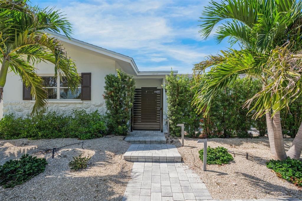 For Sale: $730,000 (2 beds, 2 baths, 1456 Square Feet)