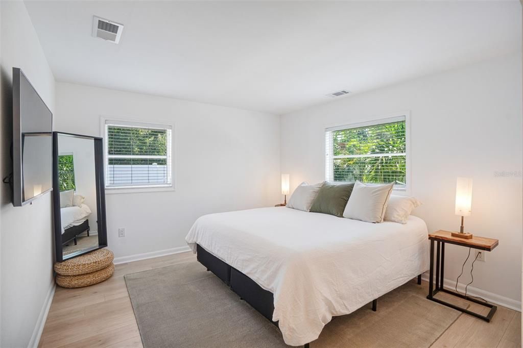 For Sale: $730,000 (2 beds, 2 baths, 1456 Square Feet)