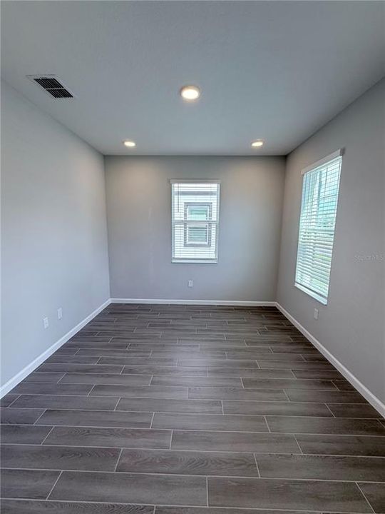 For Rent: $2,600 (4 beds, 2 baths, 1833 Square Feet)
