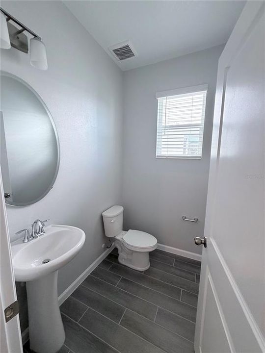 For Rent: $2,600 (4 beds, 2 baths, 1833 Square Feet)
