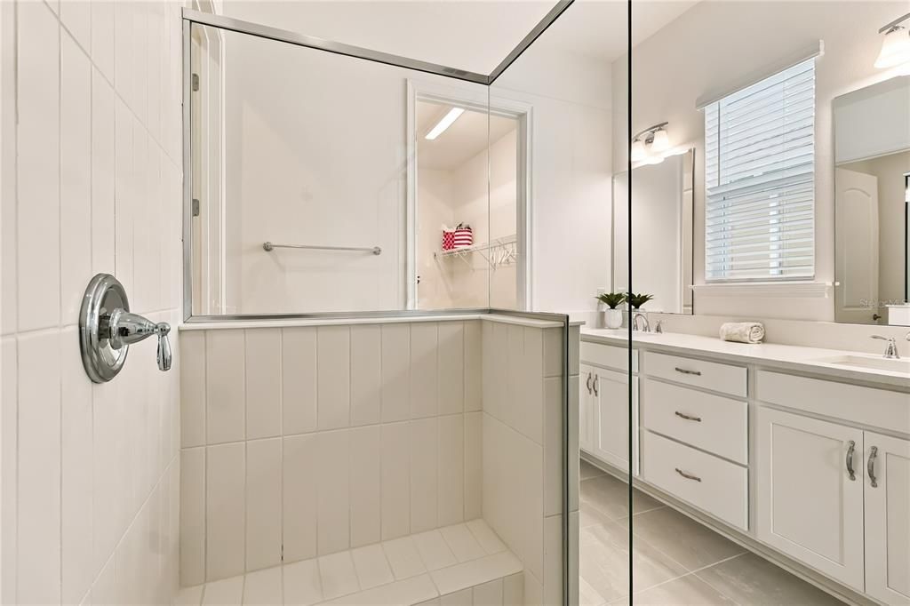 На продажу: $399,000 (2 спален, 2 ванн, 1422 Квадратных фут)