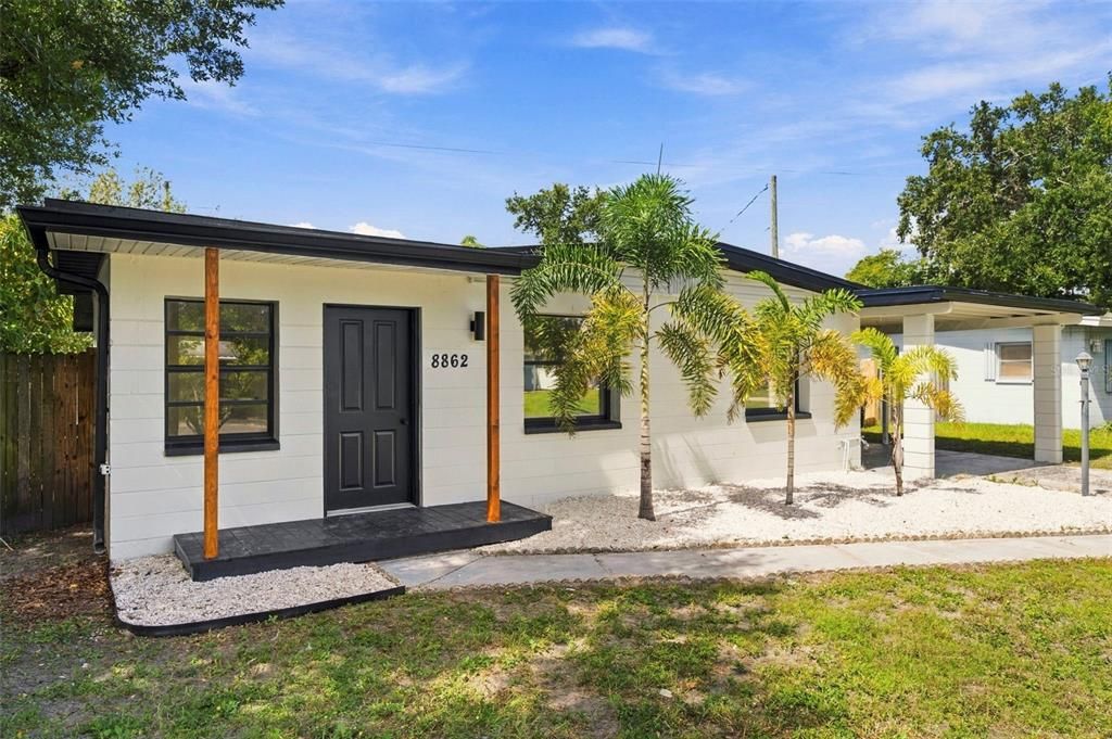 For Sale: $359,000 (3 beds, 1 baths, 1089 Square Feet)