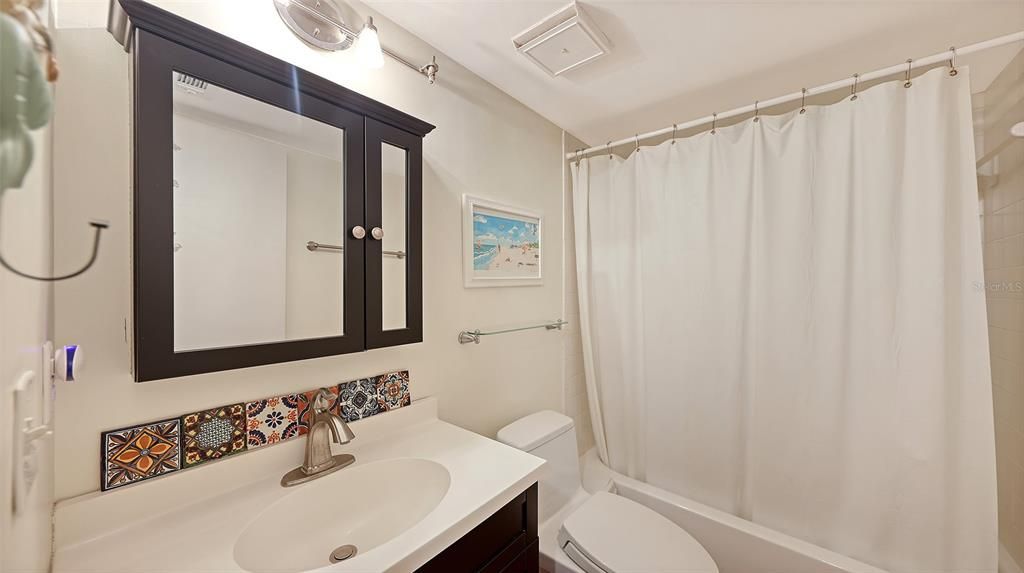 For Sale: $340,000 (2 beds, 2 baths, 1112 Square Feet)