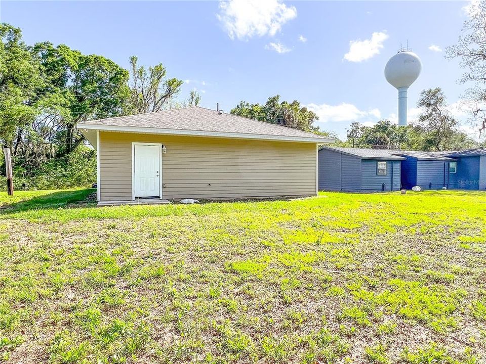 For Rent: $2,100 (3 beds, 2 baths, 1343 Square Feet)