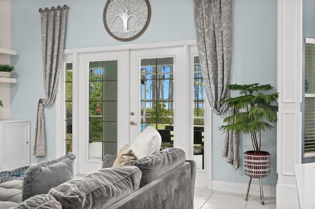 For Sale: $698,000 (4 beds, 2 baths, 2403 Square Feet)