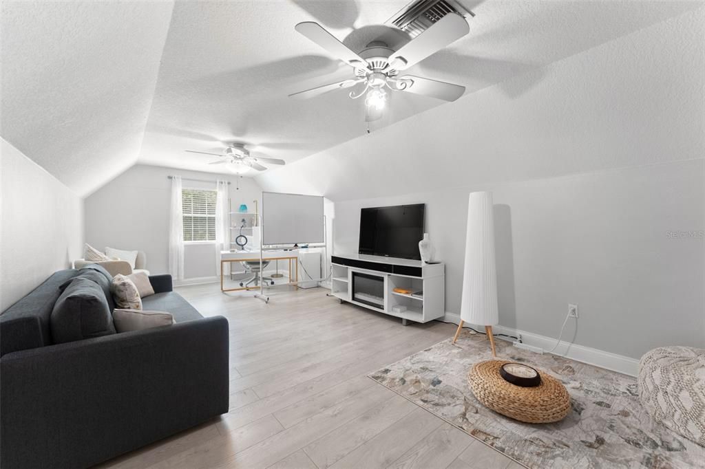 For Sale: $698,000 (4 beds, 2 baths, 2403 Square Feet)