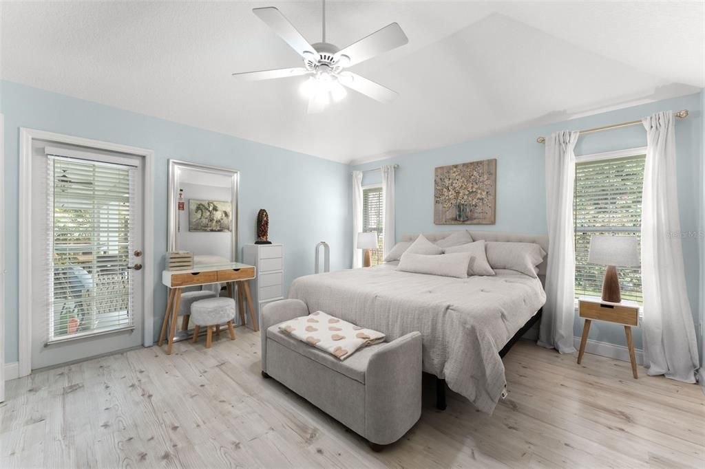 For Sale: $698,000 (4 beds, 2 baths, 2403 Square Feet)
