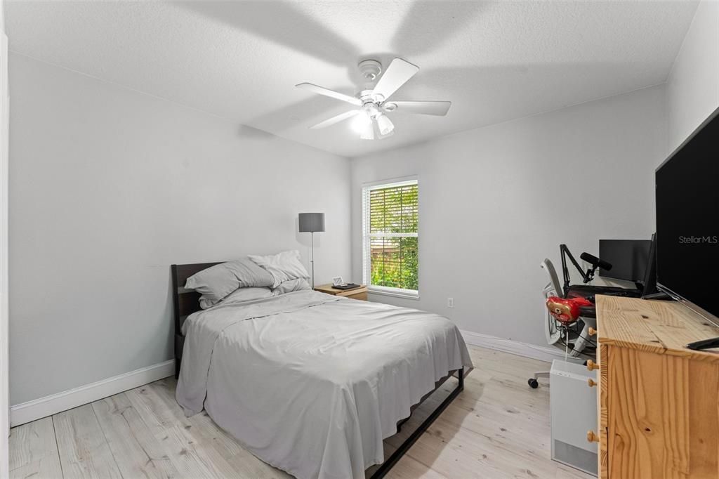 For Sale: $698,000 (4 beds, 2 baths, 2403 Square Feet)