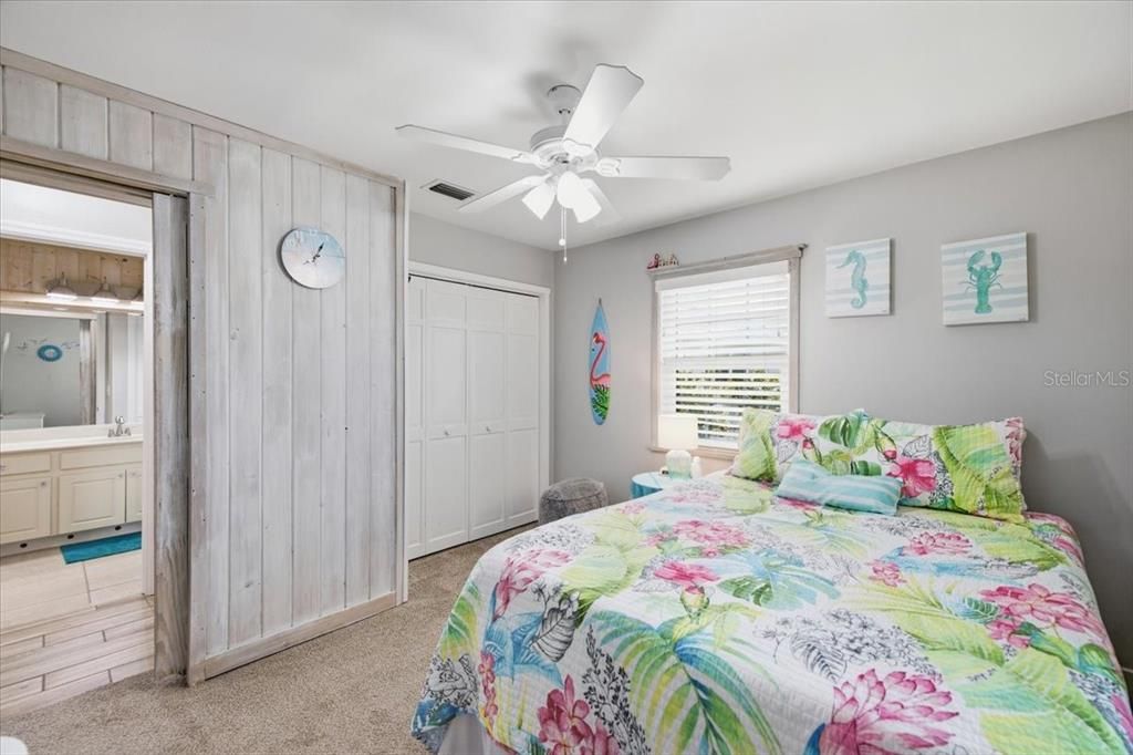 For Sale: $330,000 (2 beds, 2 baths, 1896 Square Feet)