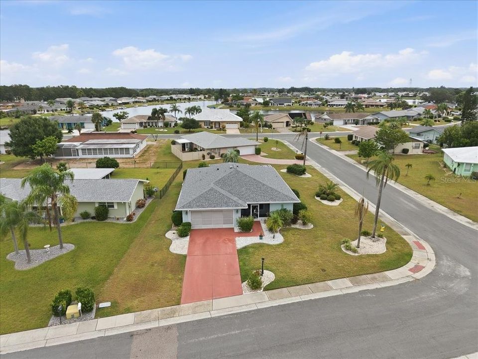 For Sale: $330,000 (2 beds, 2 baths, 1896 Square Feet)