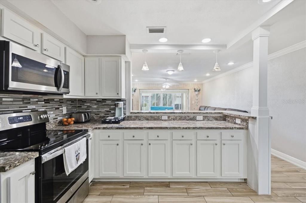 For Sale: $330,000 (2 beds, 2 baths, 1896 Square Feet)
