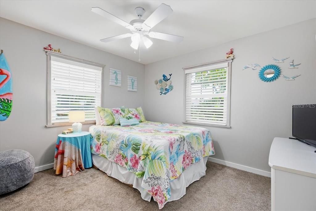 For Sale: $330,000 (2 beds, 2 baths, 1896 Square Feet)