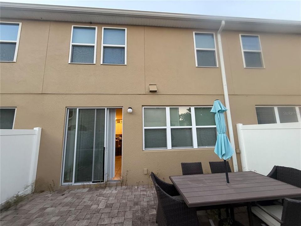 For Sale: $340,000 (4 beds, 4 baths, 1649 Square Feet)