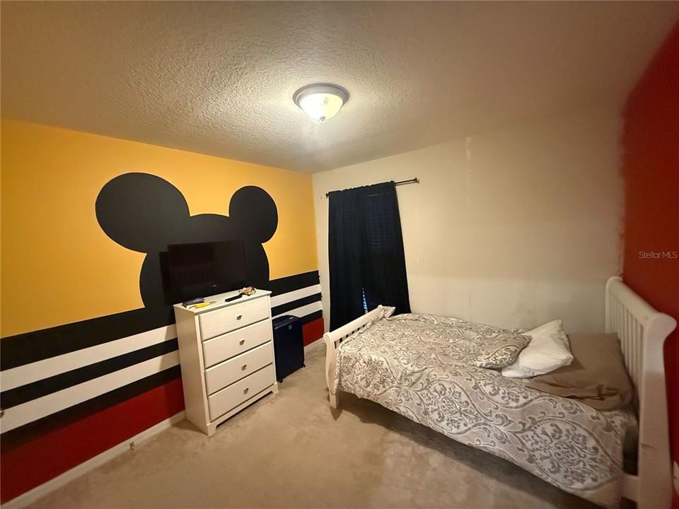 For Sale: $340,000 (4 beds, 4 baths, 1649 Square Feet)