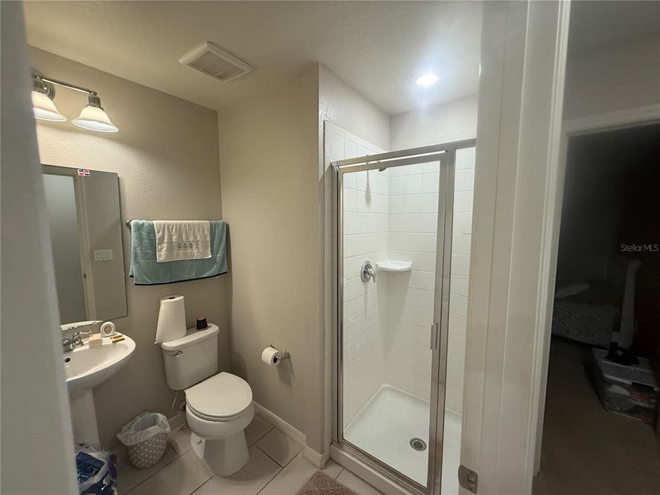 For Sale: $340,000 (4 beds, 4 baths, 1649 Square Feet)
