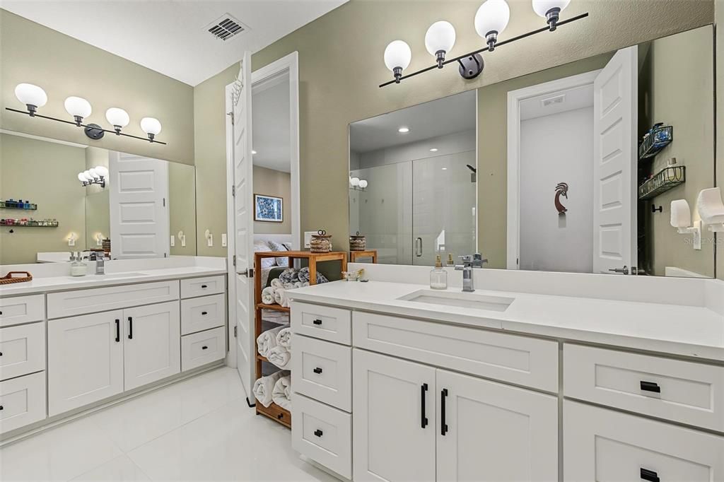 For Sale: $785,000 (3 beds, 3 baths, 2204 Square Feet)