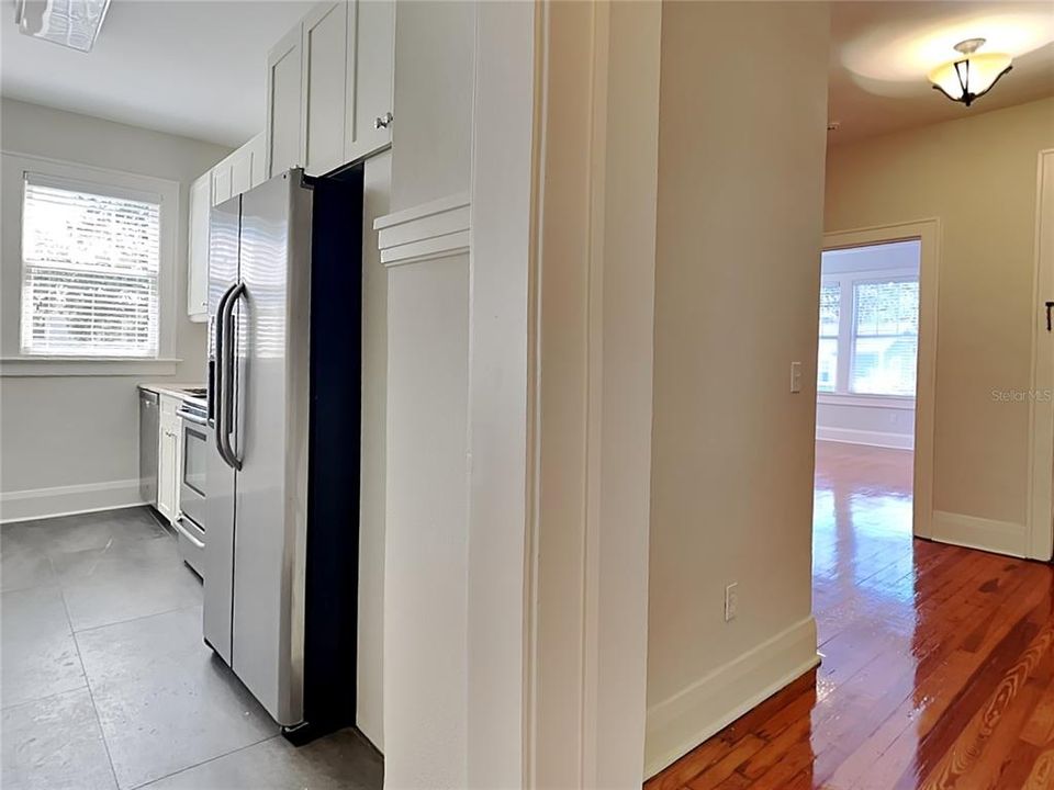 For Rent: $3,450 (1 beds, 1 baths, 1175 Square Feet)