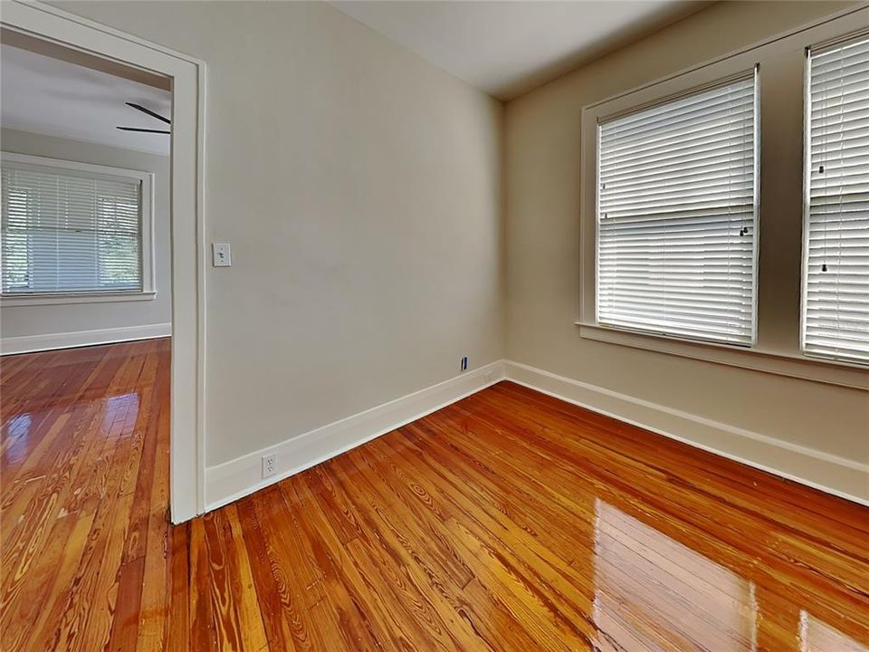 For Rent: $3,450 (1 beds, 1 baths, 1175 Square Feet)