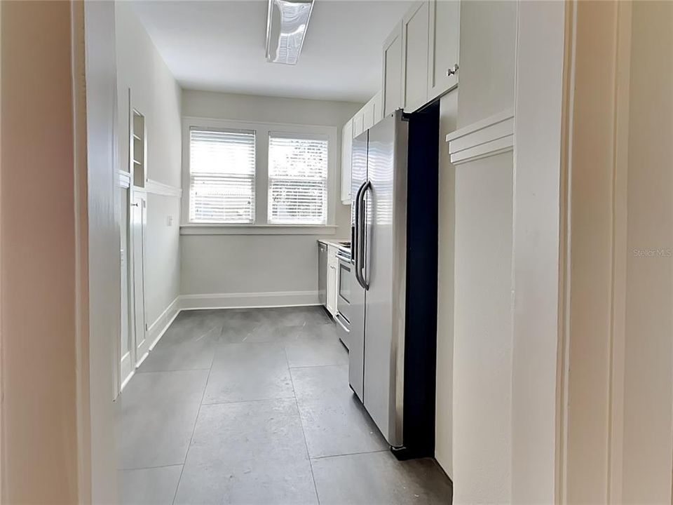 For Rent: $3,450 (1 beds, 1 baths, 1175 Square Feet)