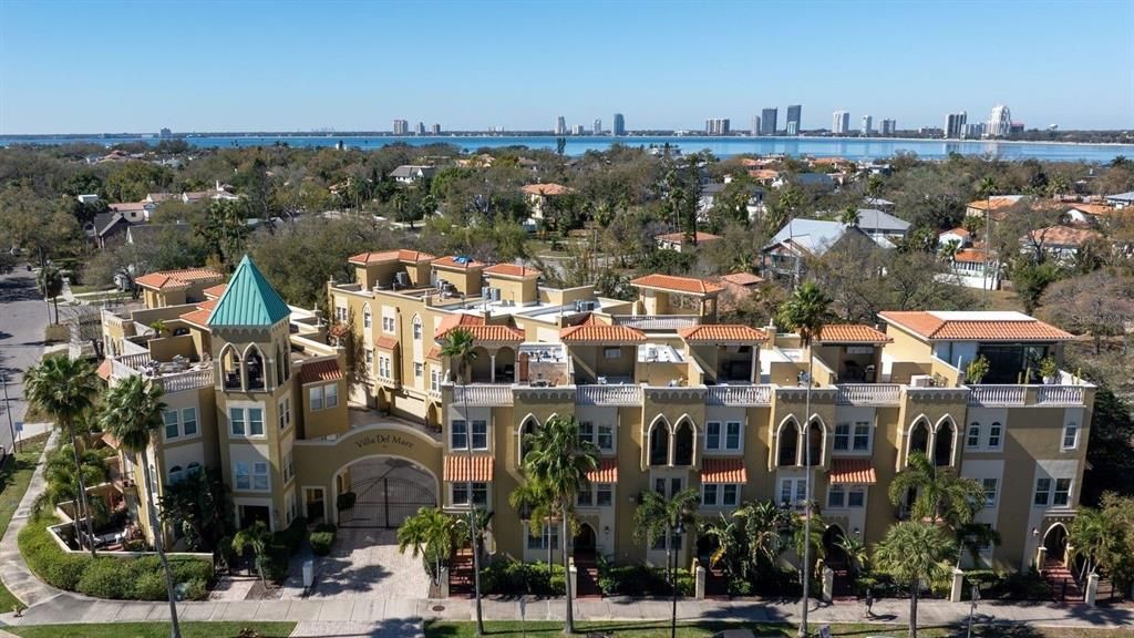 For Sale: $1,250,000 (4 beds, 3 baths, 2810 Square Feet)
