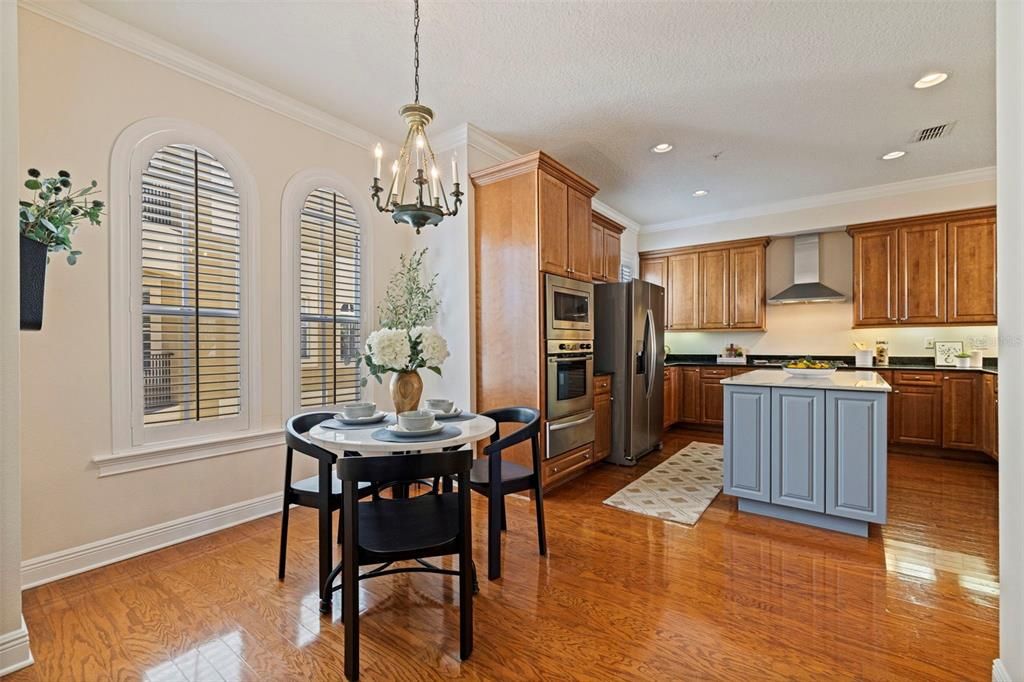 For Sale: $1,250,000 (4 beds, 3 baths, 2810 Square Feet)