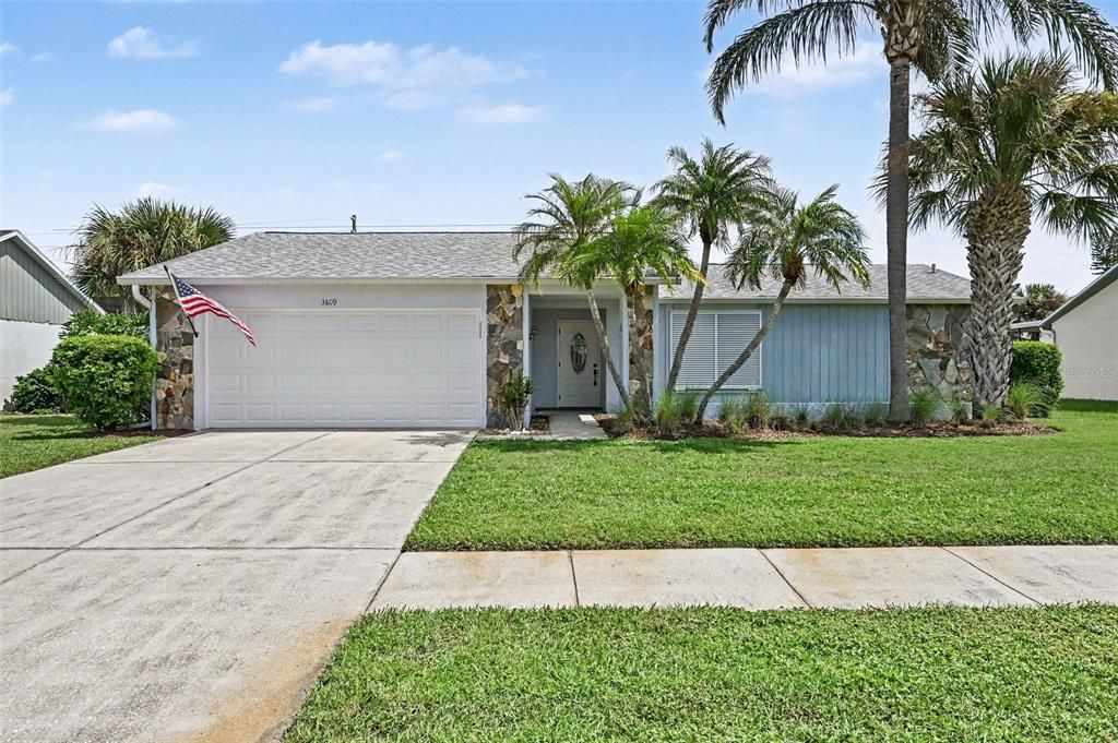 For Sale: $440,000 (3 beds, 2 baths, 1458 Square Feet)