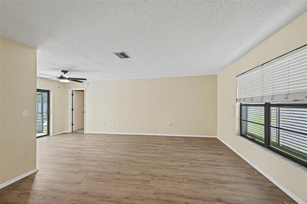 For Sale: $440,000 (3 beds, 2 baths, 1458 Square Feet)