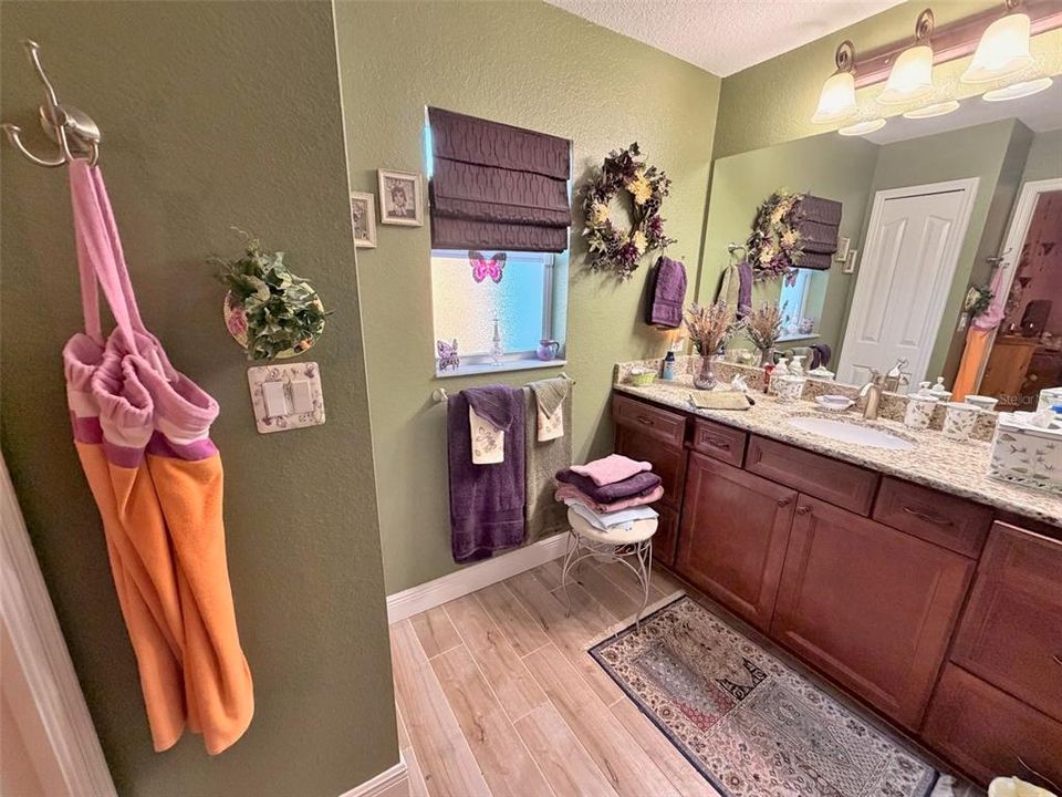 En Venta: $299,900 (3 camas, 2 baños, 1648 Pies cuadrados)