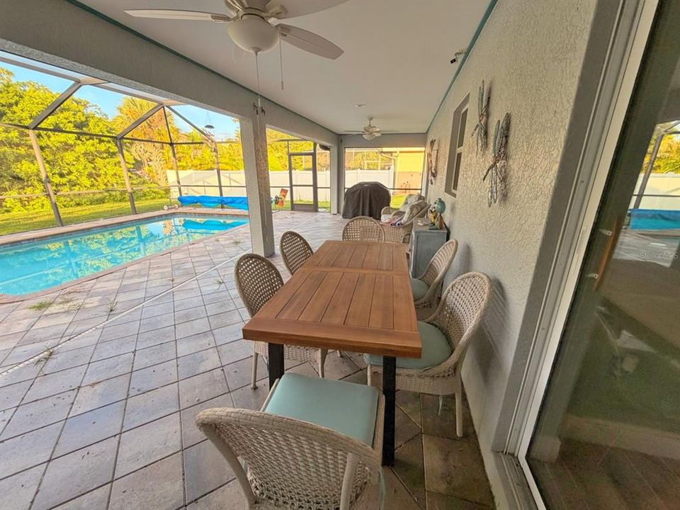 En Venta: $299,900 (3 camas, 2 baños, 1648 Pies cuadrados)
